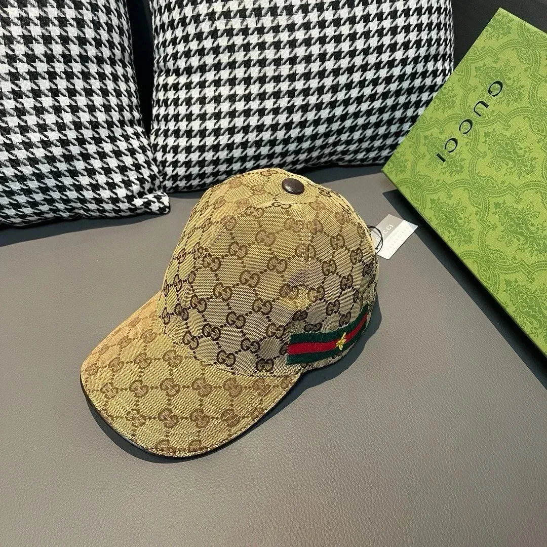 Gucci GG Supreme Beige Cap