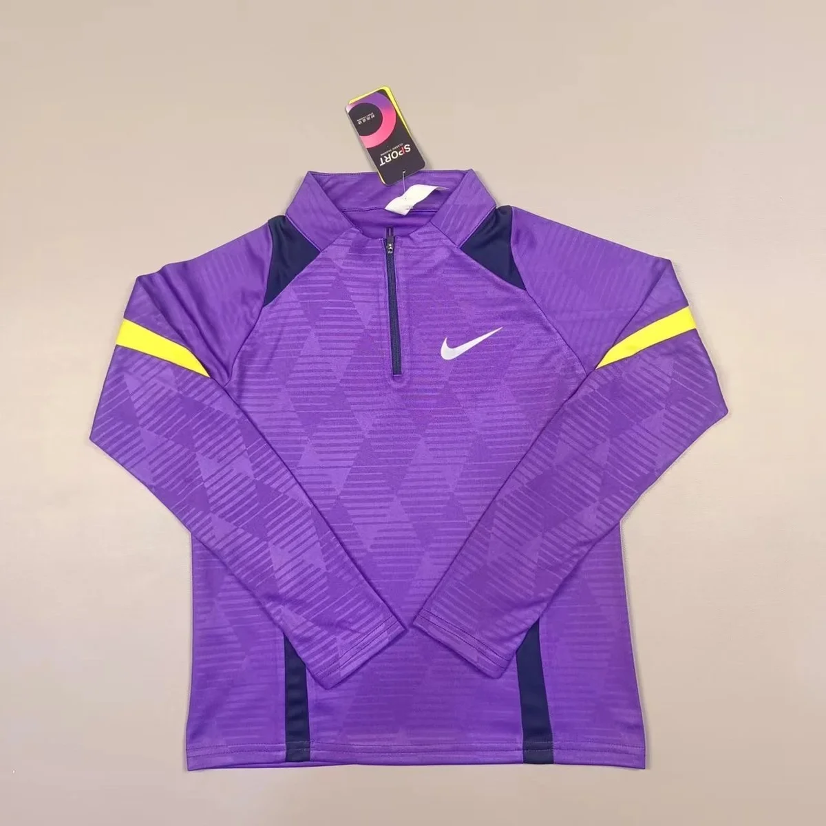 Nike Air Max DD-006 Purple Sporty Top