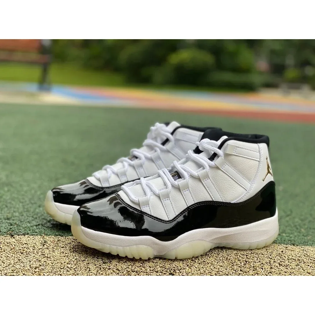 Nike Air Jordan 11 Concord Sneakers