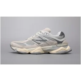 New Balance 900 Light Grey Sneakers