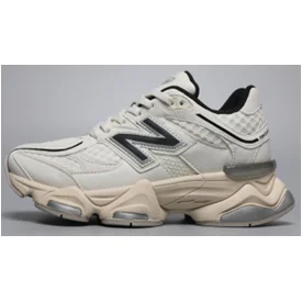 New Balance 900 Sail/Black Sneakers