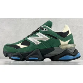 New Balance 900 Green & Black Sneakers
