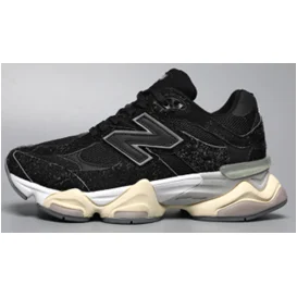 New Balance 900 Triple Black Sneakers