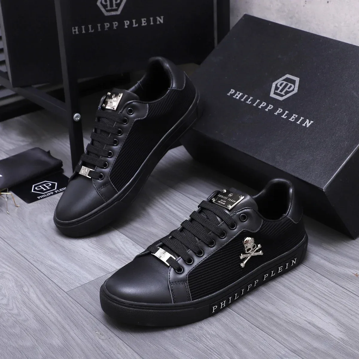 Philipp Plein Skull Embellished Black Leather Sneakers