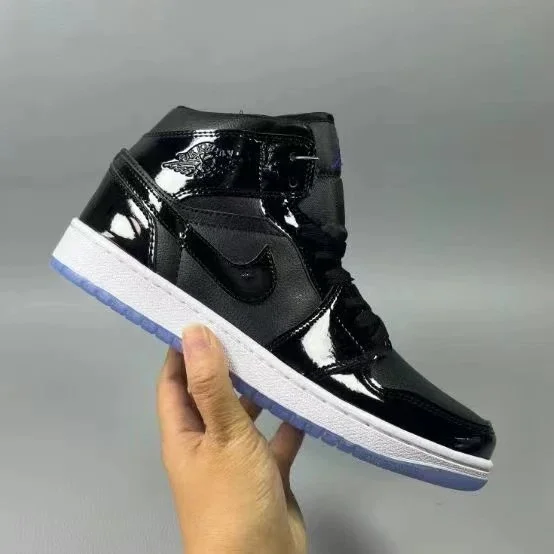 Nike Air Jordan 1 Triple Black Sneakers