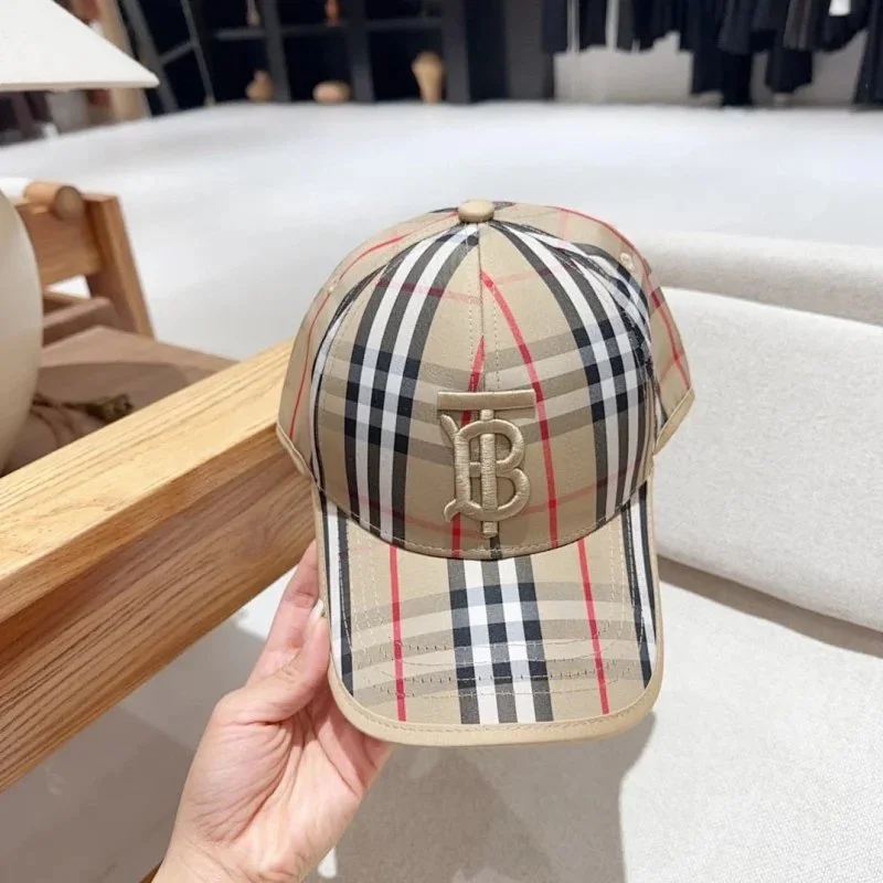 Burberry TB Monogram Vintage Check Cap
