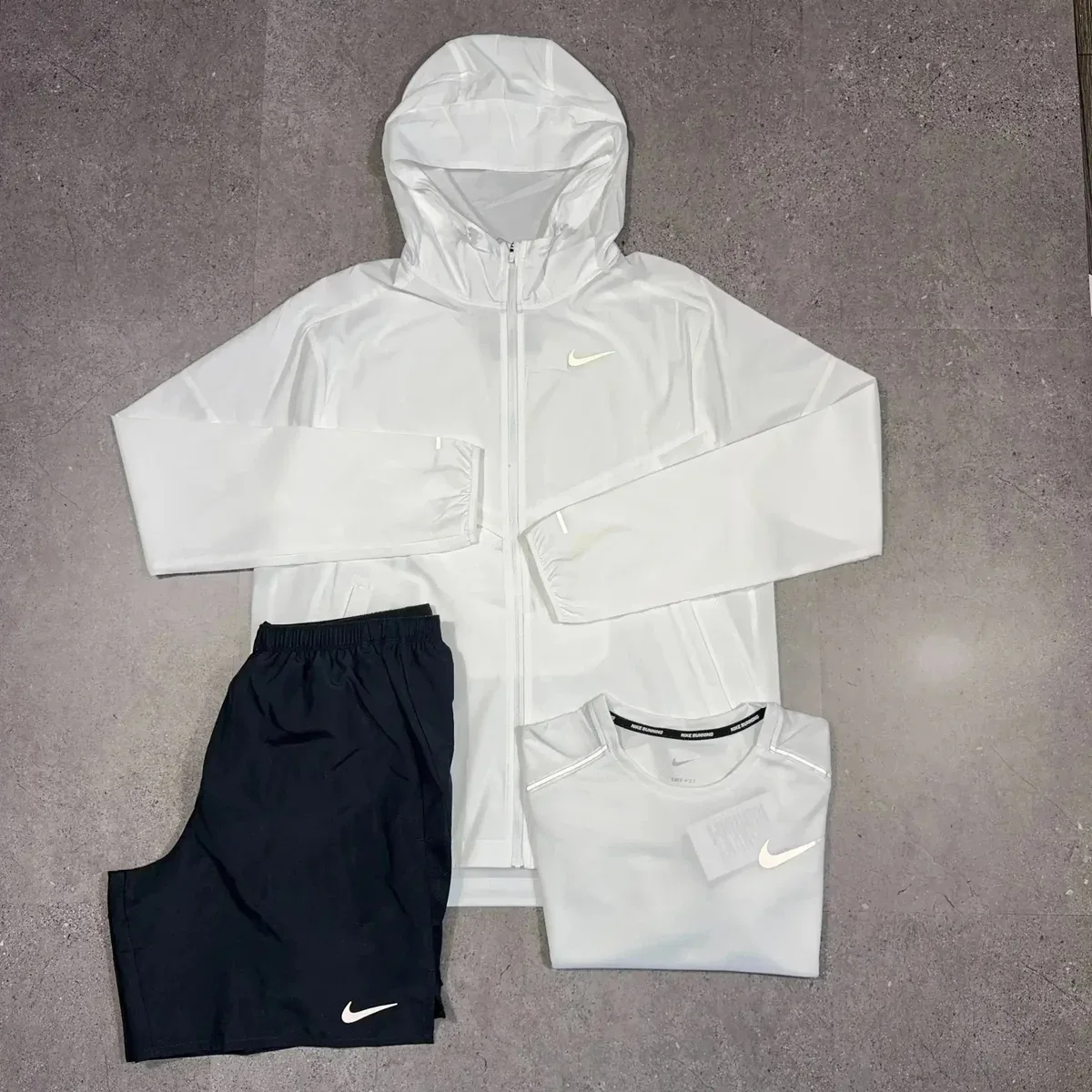 Nike Air Tech Fleece White/Black Three-Piece Set