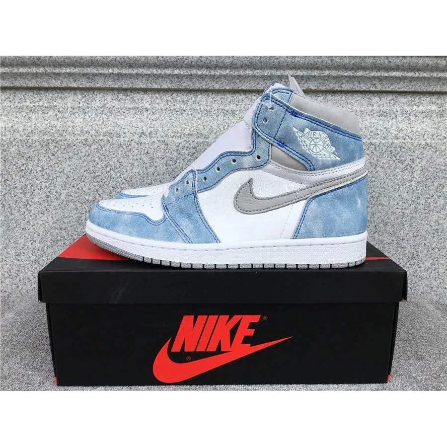 Nike Air Jordan 1 Sail/University Blue Sneakers