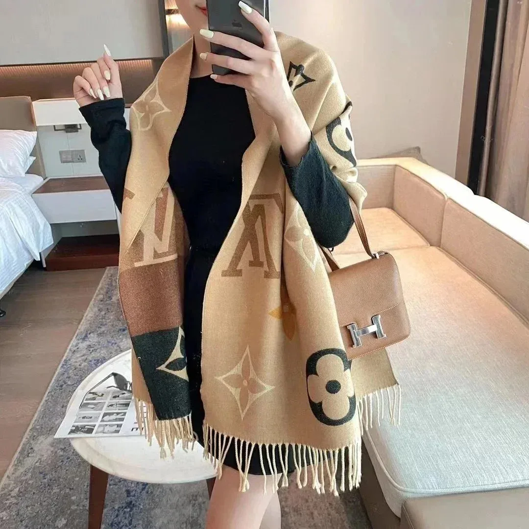 Louis Vuitton Neverfull Shawl E-2 Yellow Scarf