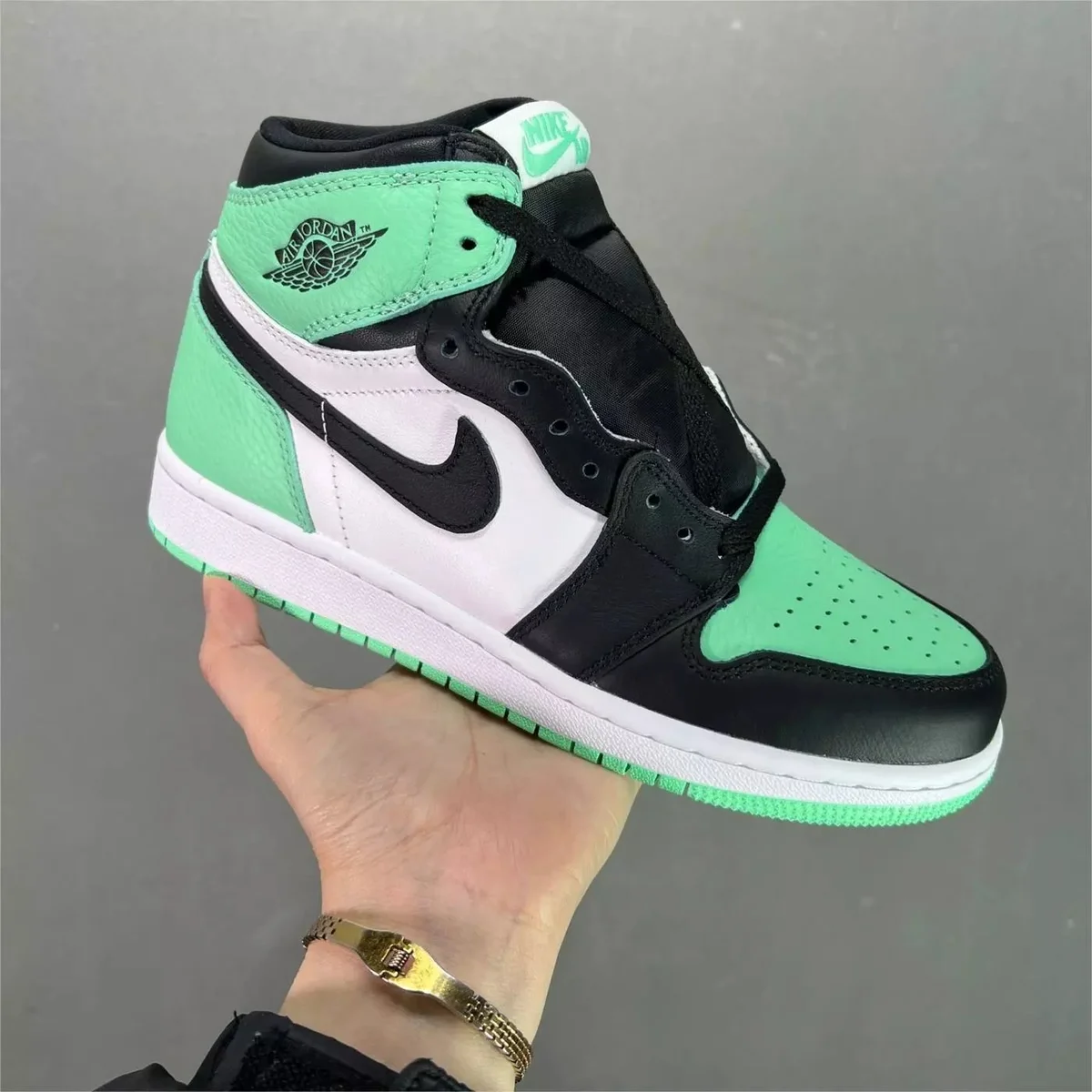 Nike Air Jordan 1 Black/Green/White Sneakers