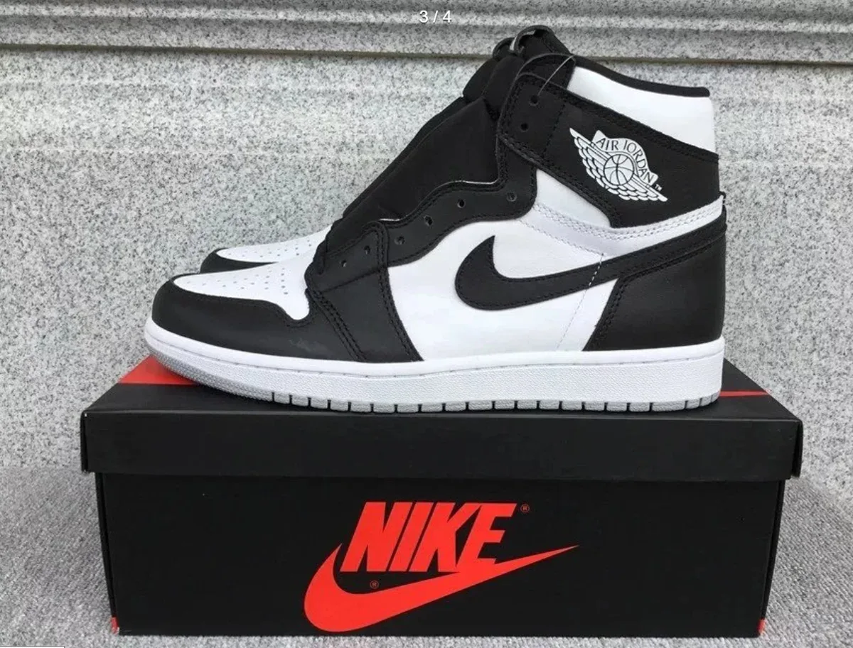 Nike Air Jordan 1 Black/White Sneakers