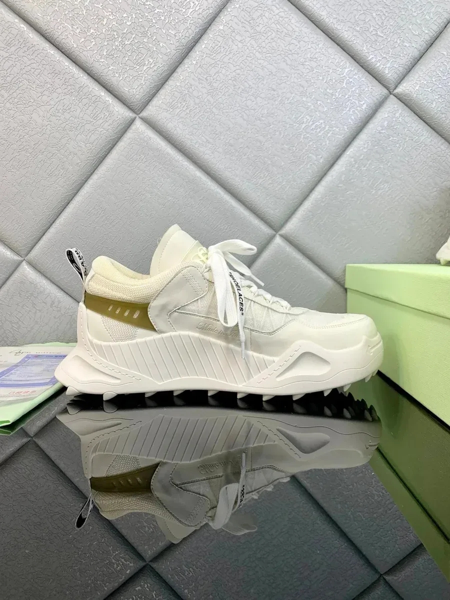 Other White & Gold Chunky Sneakers Unisex White - 1