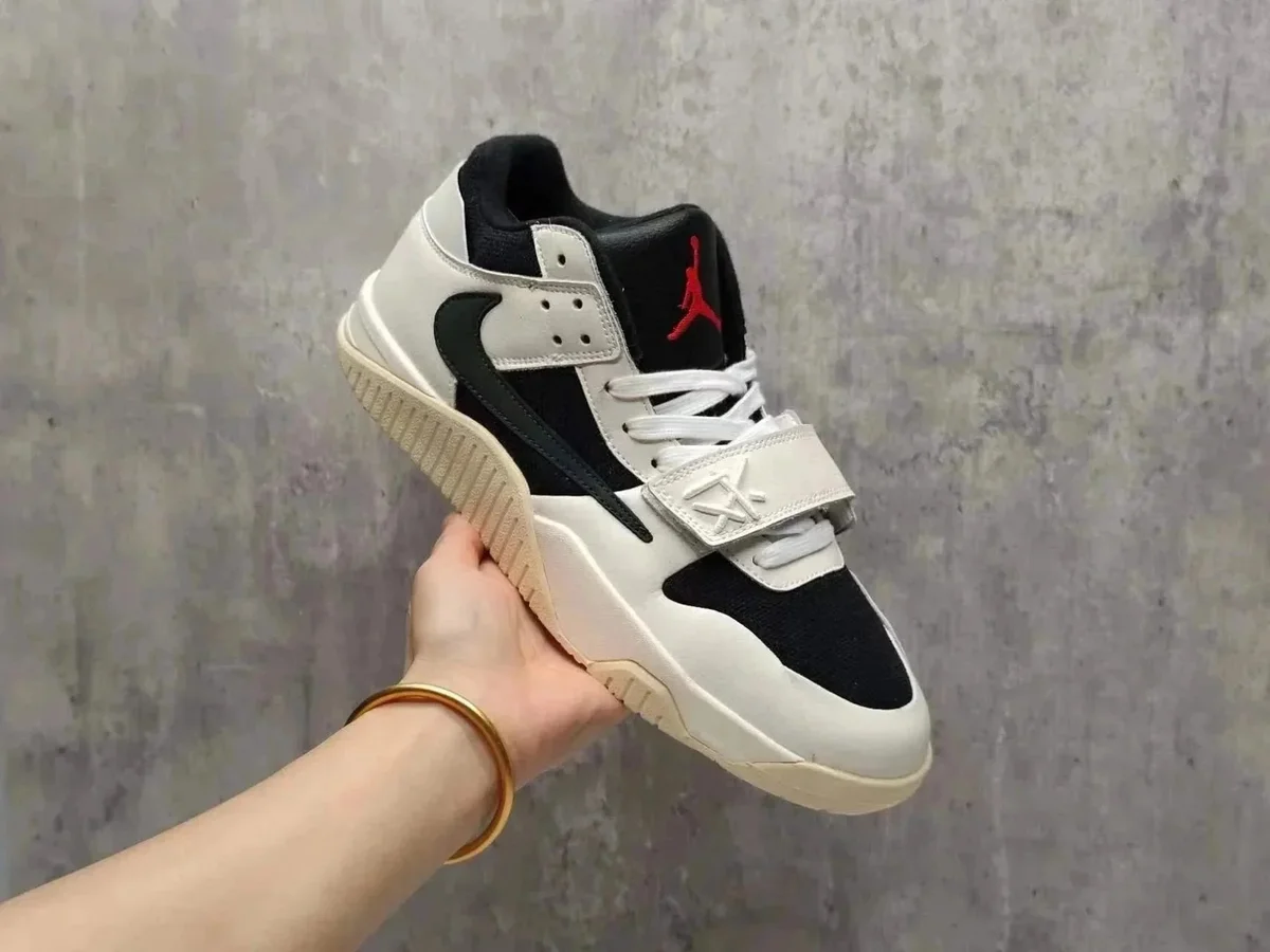Nike Air Jordan Travis Scott x Air Jordan 1 Sail/Black Red Sneakers