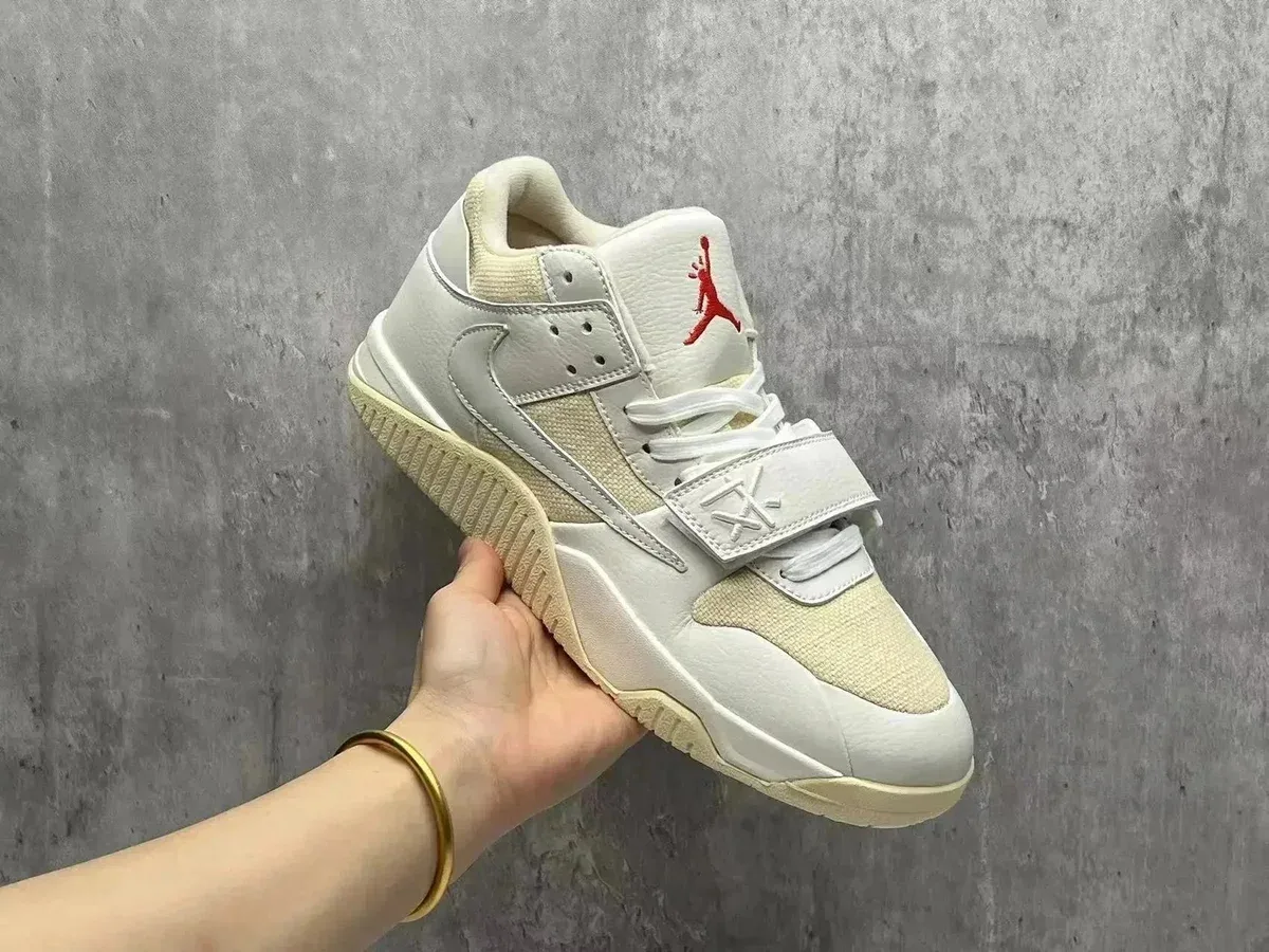 Nike Air Jordan 4 Sail/University Red Sneakers
