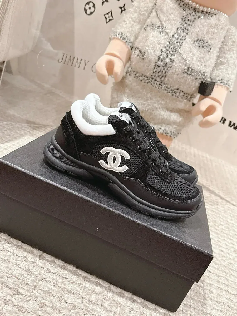 Chanel Runners Black/White Sneakers