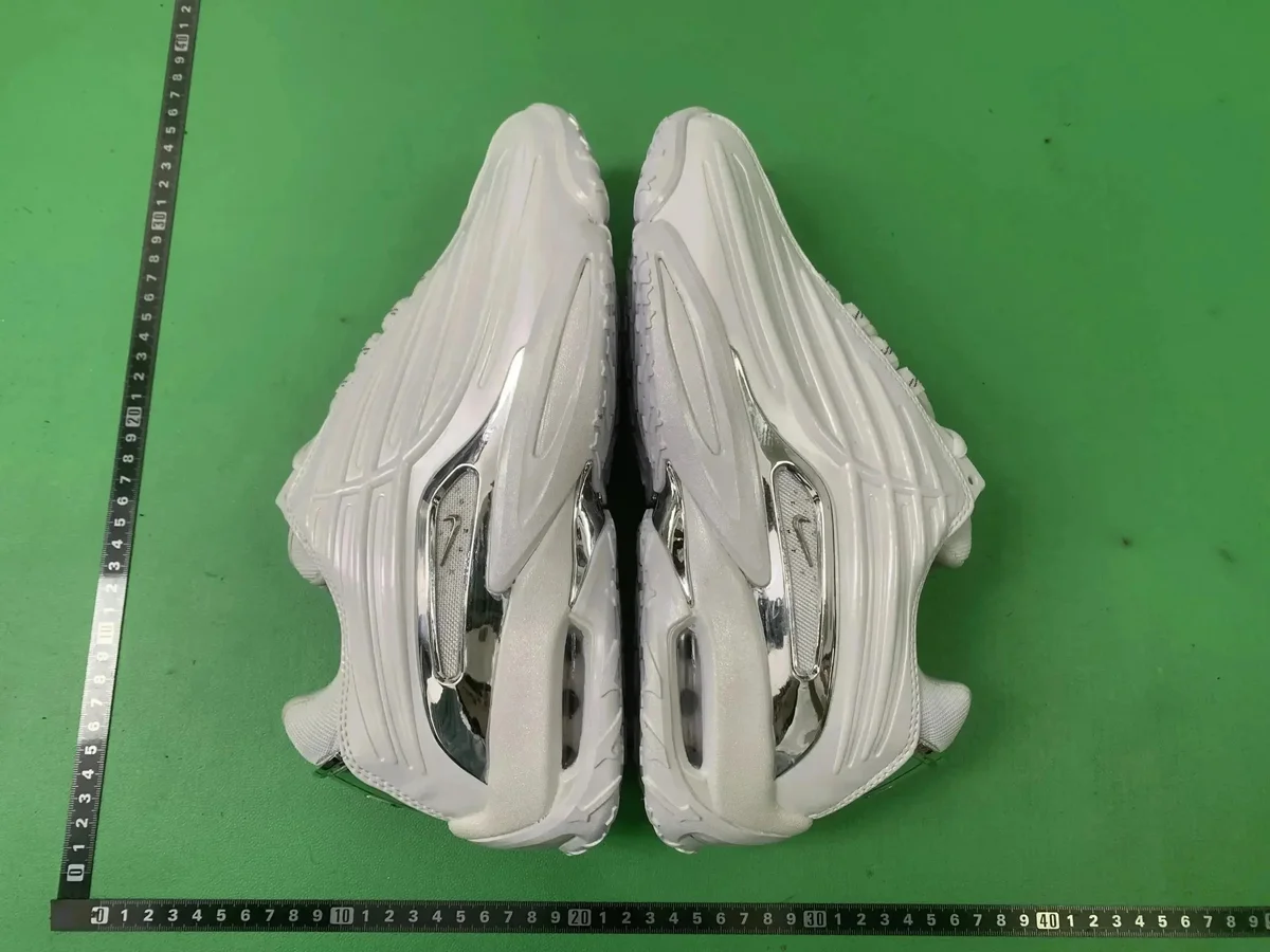 Nike Nike Air Max 270 Triple White Sneakers White - 1