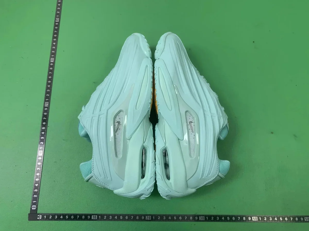 Nike Air Max 270 Sail/University Red Sneakers