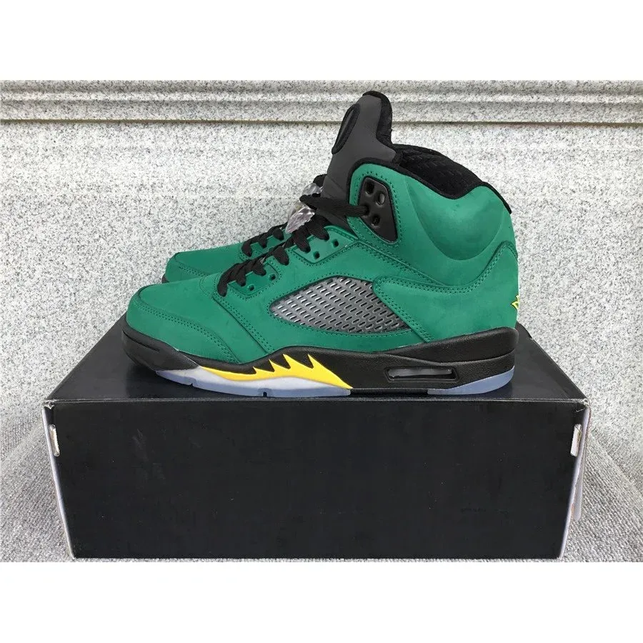 Air Jordan Air Jordan 5 Oregon Green Sneakers