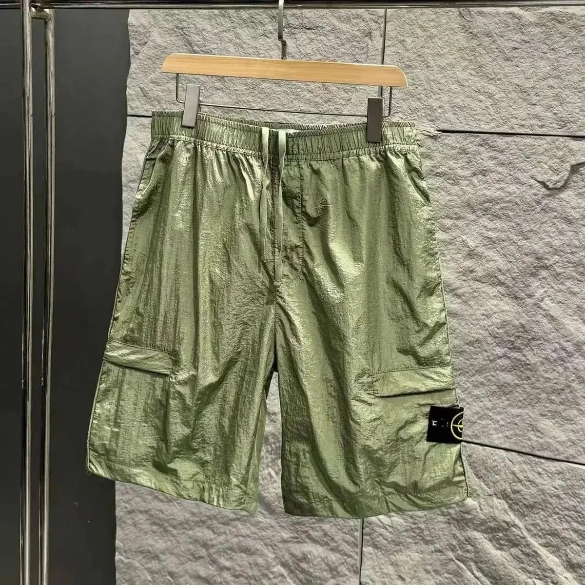 Stone Island 68-15 Green Cargo Shorts