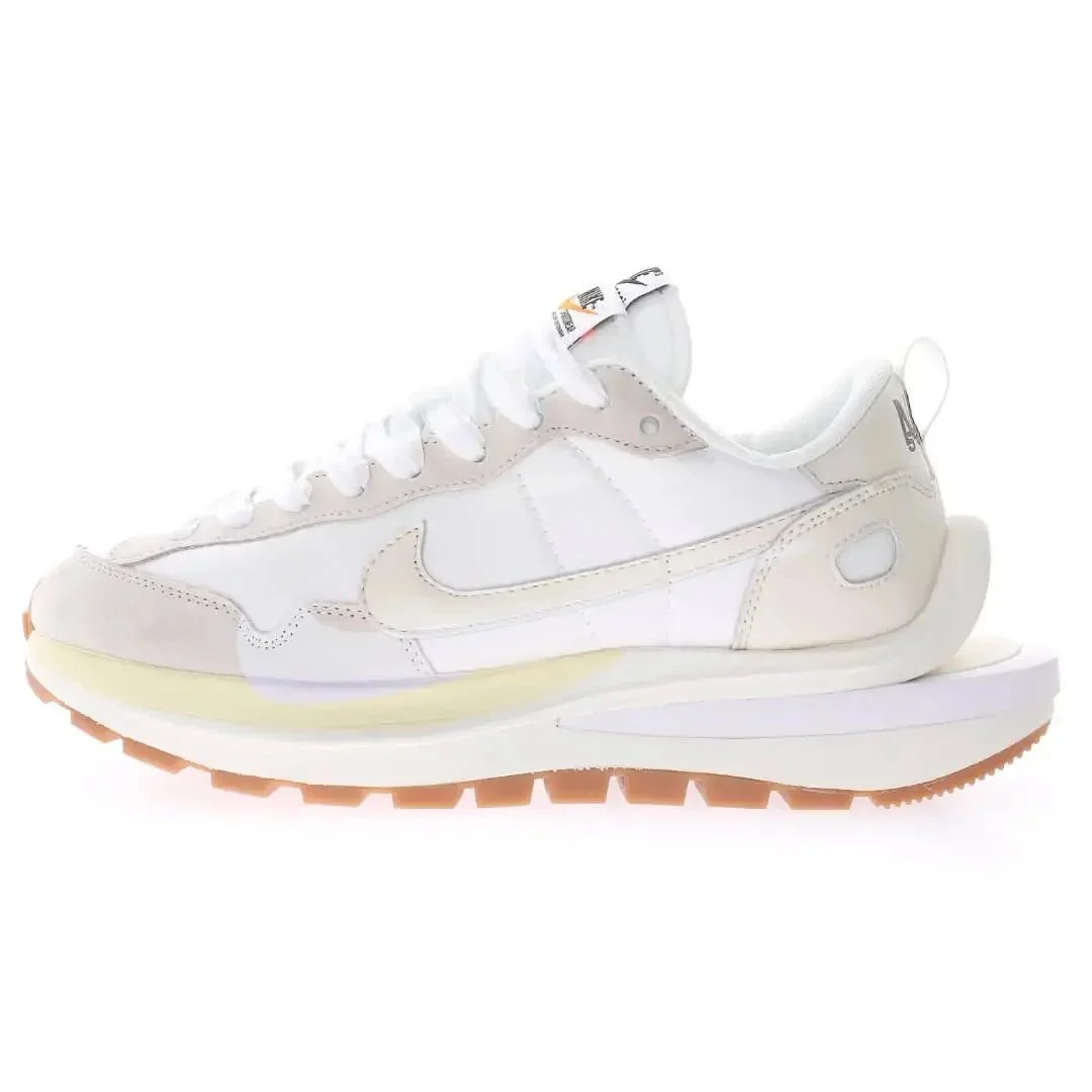 Nike Sacai The Nike Tee BV109 Sneakers