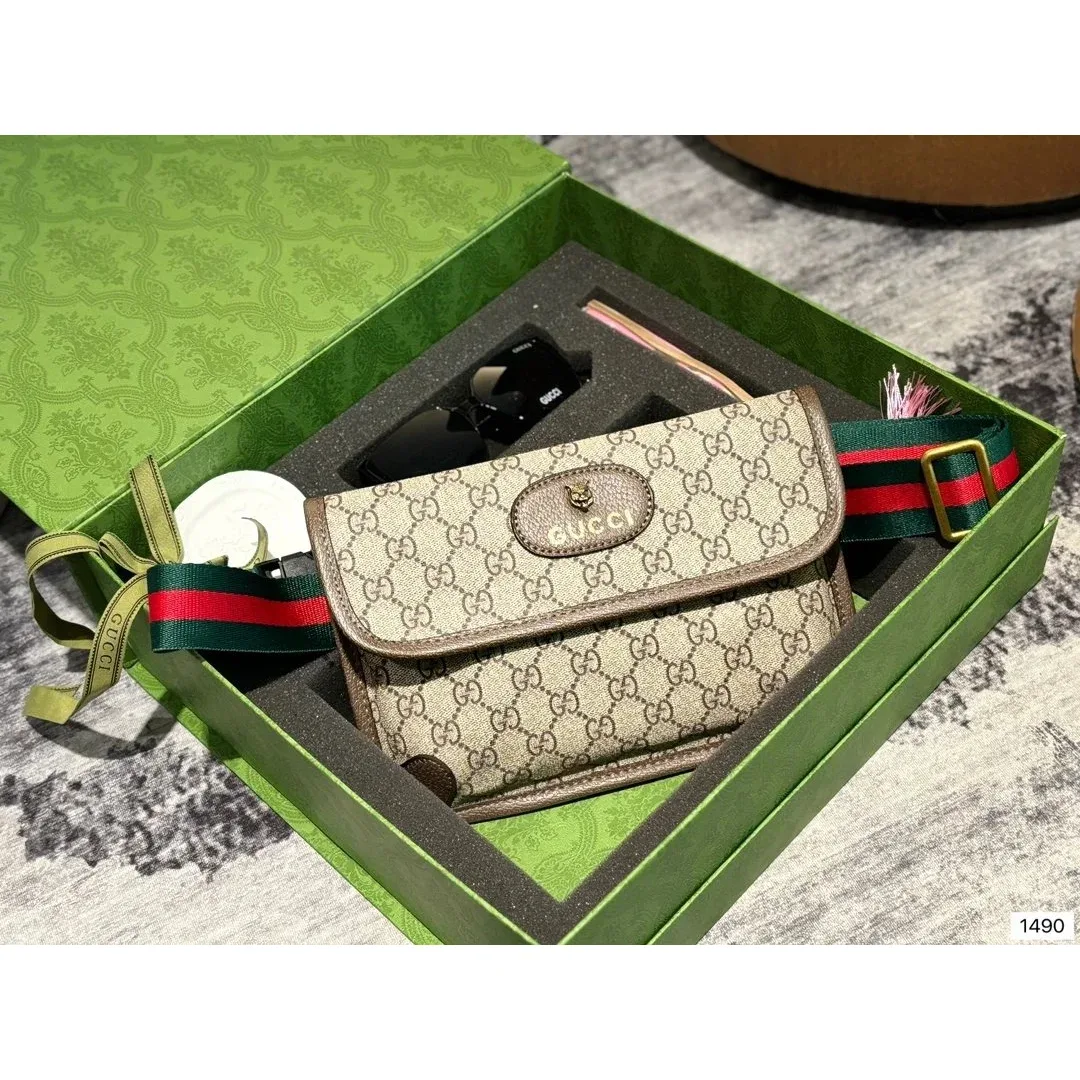 Gucci GG Supreme Beige Belt Bag