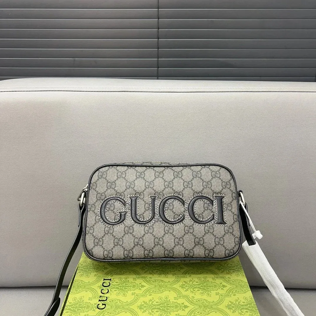 Gucci GG Supreme Shoulder Bag Beige/Black