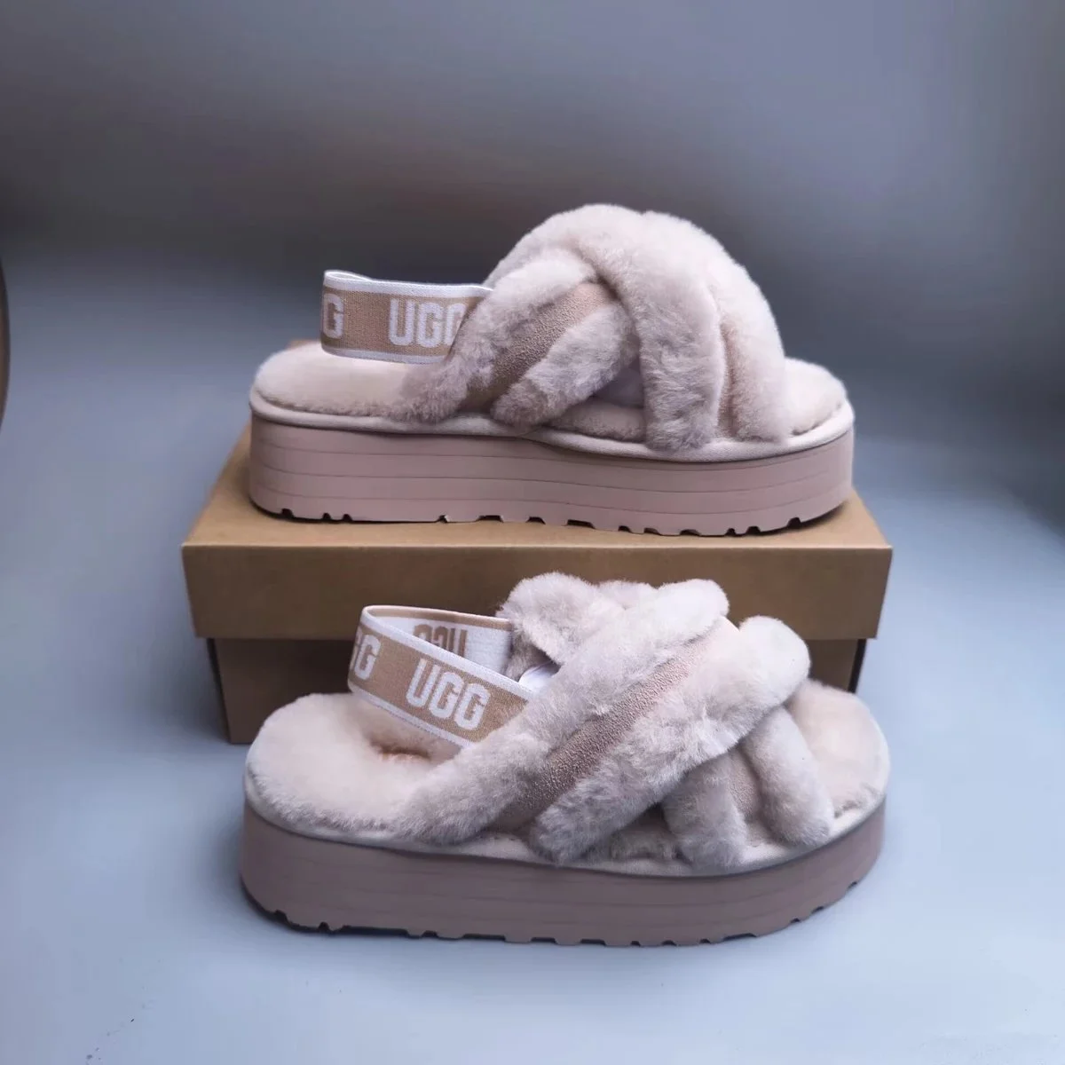 UGG Classic Short杏色 Sandals