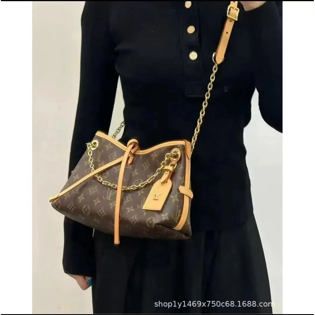 Louis Vuitton Neverfull Monogram Canvas Shoulder Bag