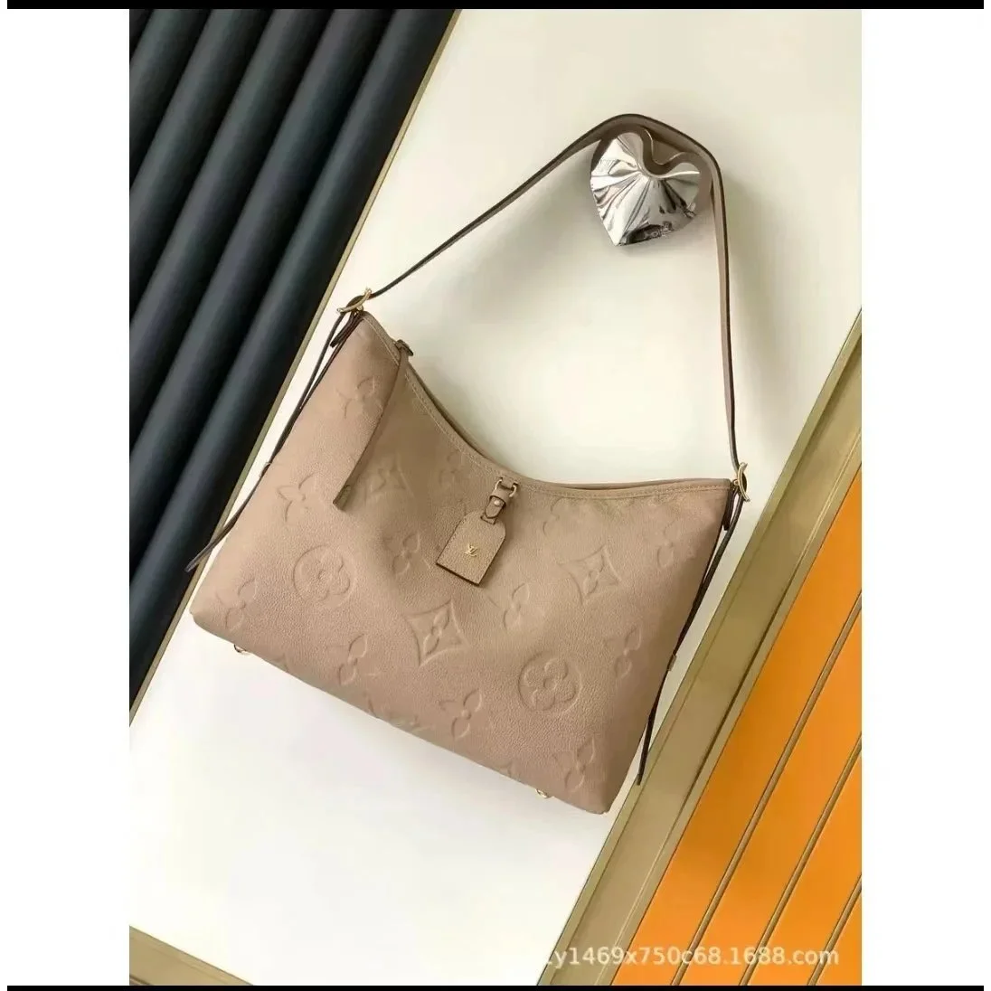 Louis Vuitton Neverfull Monogram Leather Shoulder Bag