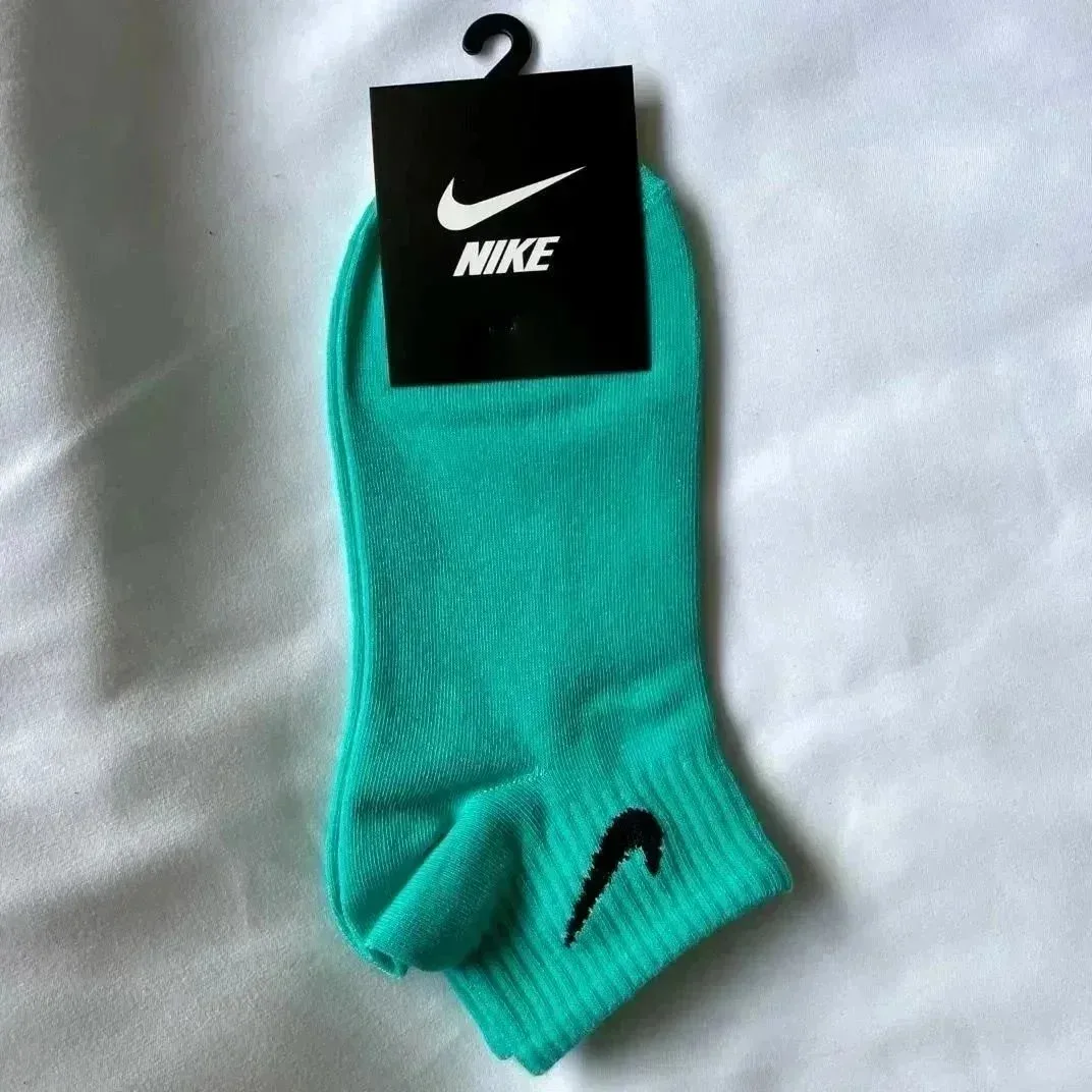 Nike Solid Teal Socks