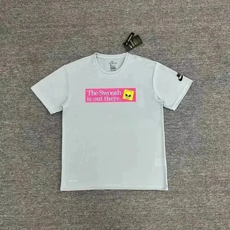 Nike The Swoosh is out there T-Shirt Light Grey