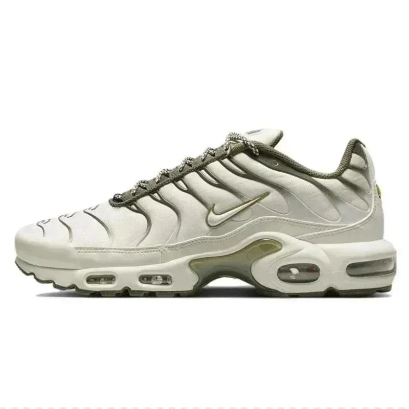 Nike Air Max Tuned Air Triple White Sneakers