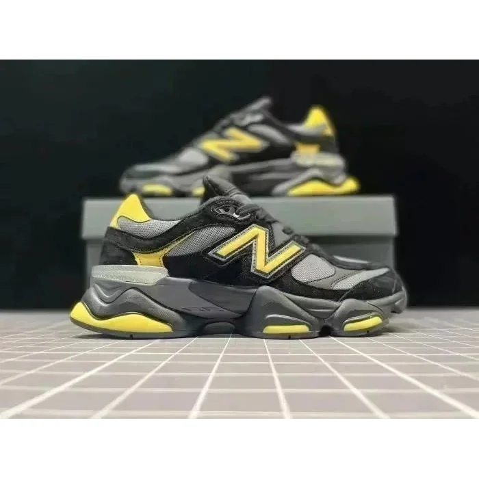 New Balance 900 20 Black/Yellow Sneakers