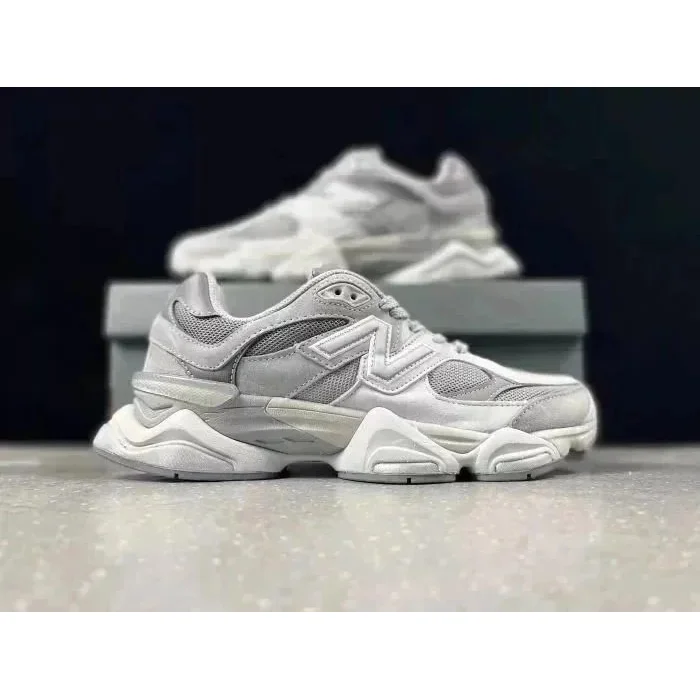New Balance 990 Grey Sneakers