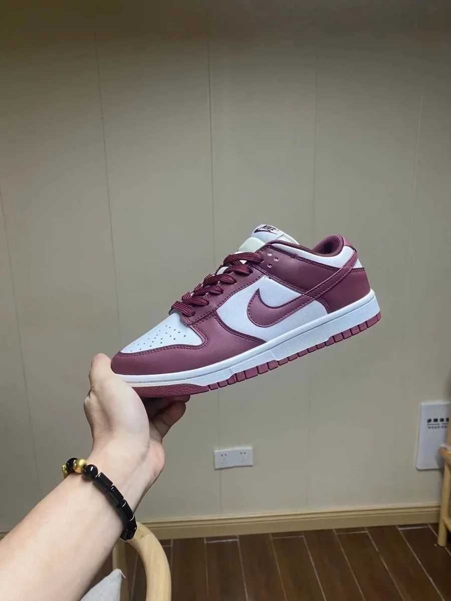 Nike Nike Dunk Low Burgundy/White Sneakers Red - 1