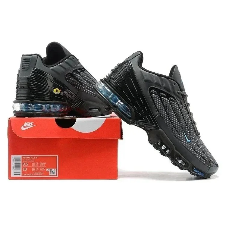 Nike Air Max Plus Tuned Air Triple Black Sneakers