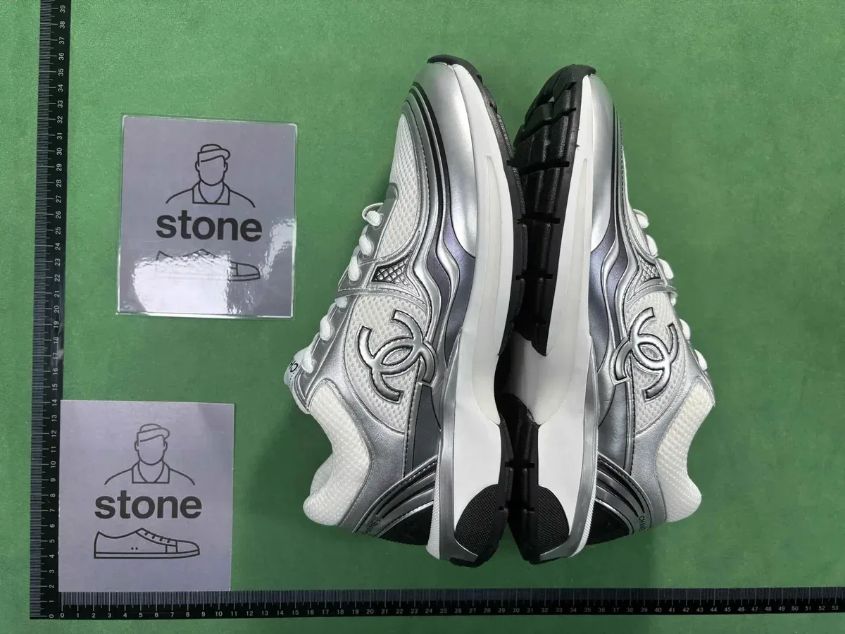 Chanel Runners White/Silver Sneakers