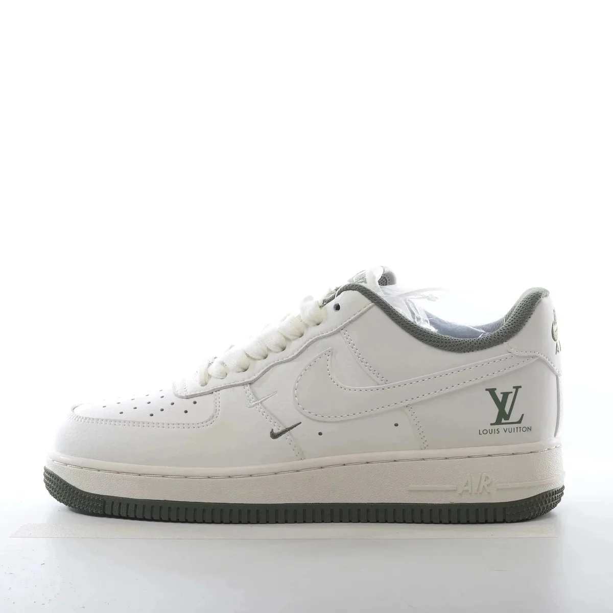 Louis Vuitton Air Force 1 White/Green Sneakers