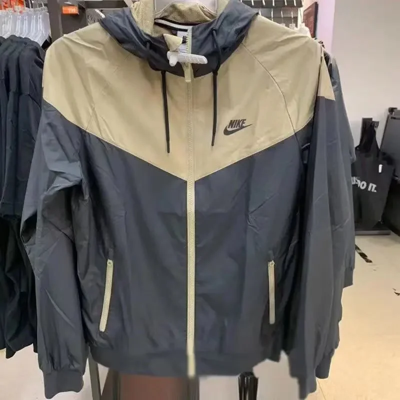 Nike Windrunner Hooded Jacket Beige/Black Outerwear