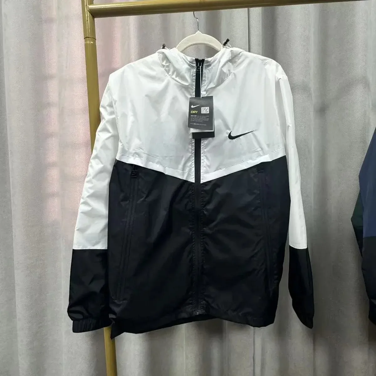 Nike Windrunner Black/White Jacket
