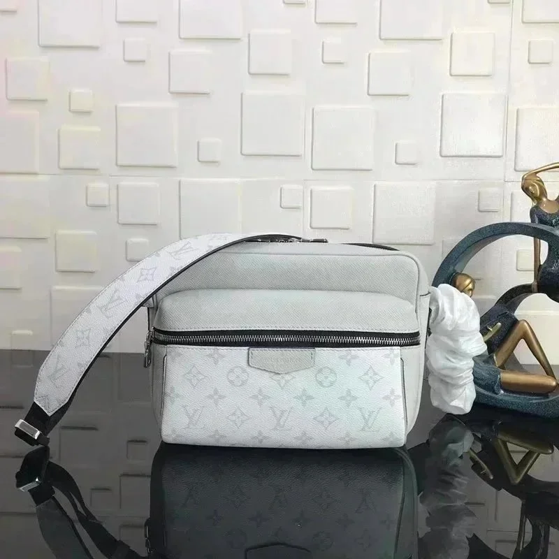 Louis Vuitton Neverfull Monogram Canvas Bag