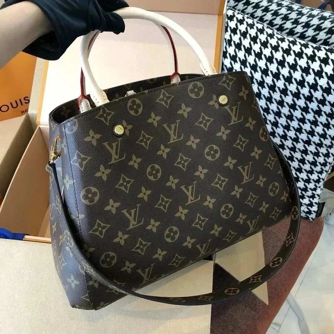 Louis Vuitton Neverfull Monogram Tote Bag