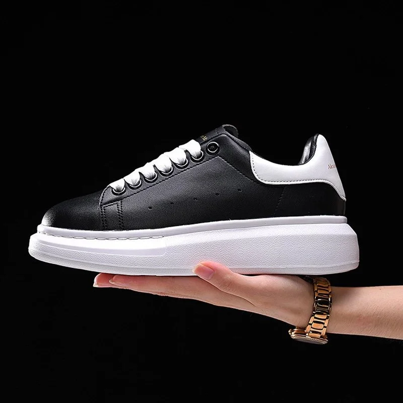 Alexander McQueen Oversized MQ-白黑 Sneakers