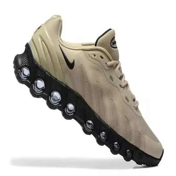 Nike Shox Reconstruction Beige/Black Sneakers