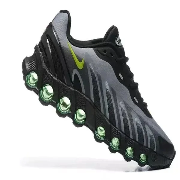 Nike Shox R4 Black/Green Sneakers