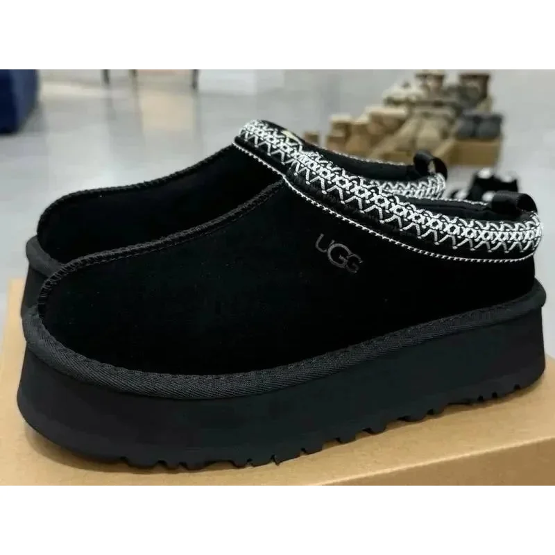 UGG Classic Short Black Sandals