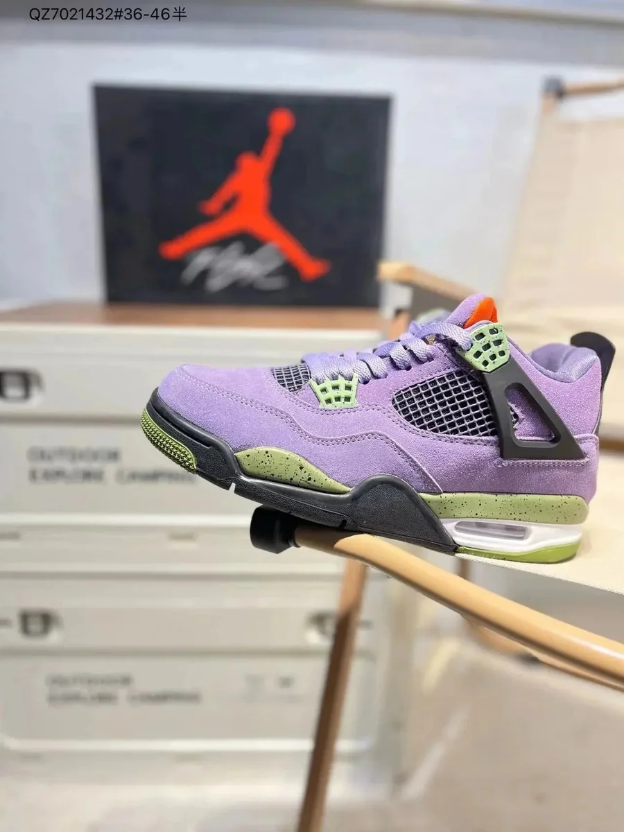 Nike Air Jordan 4 'Lucky Green' Sneakers