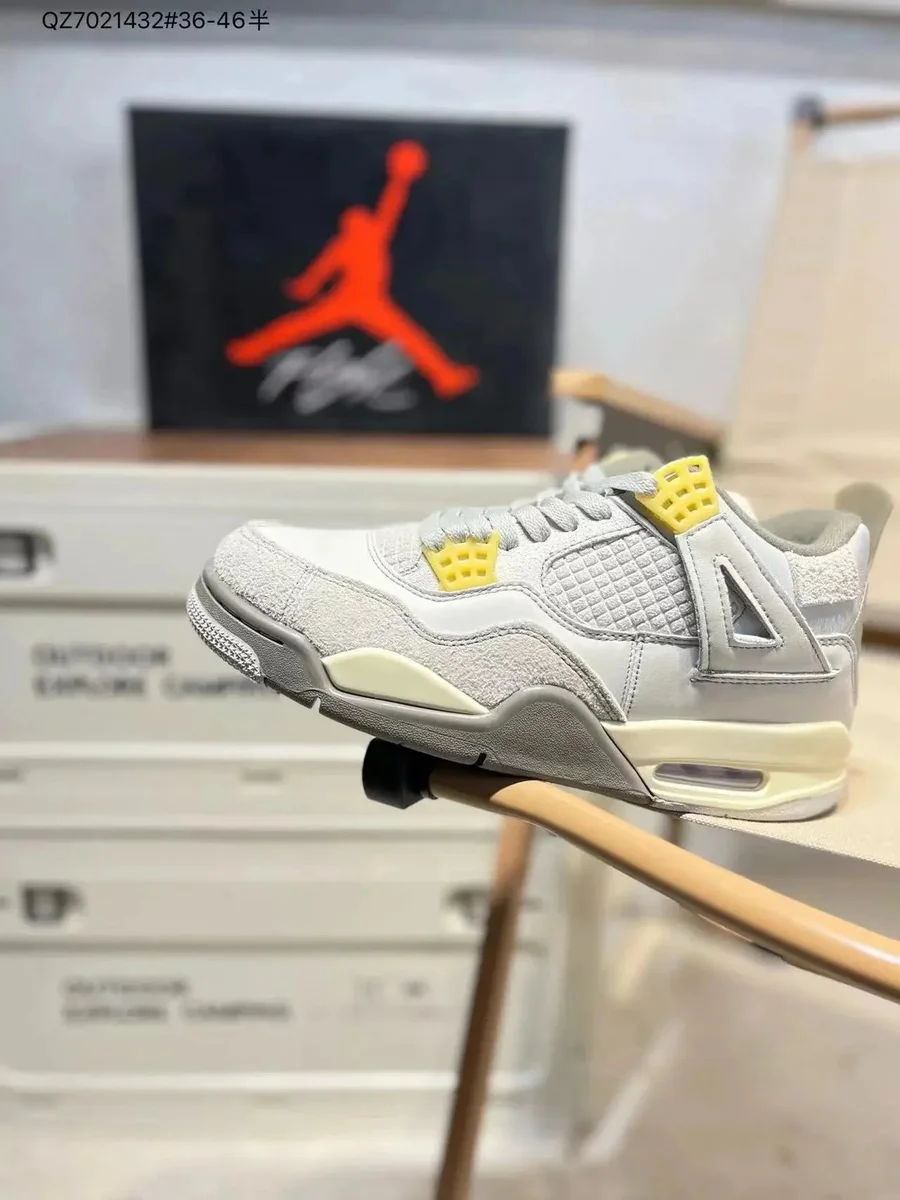 Air Jordan Air Jordan 4 Wings Sail/University Red Sneakers