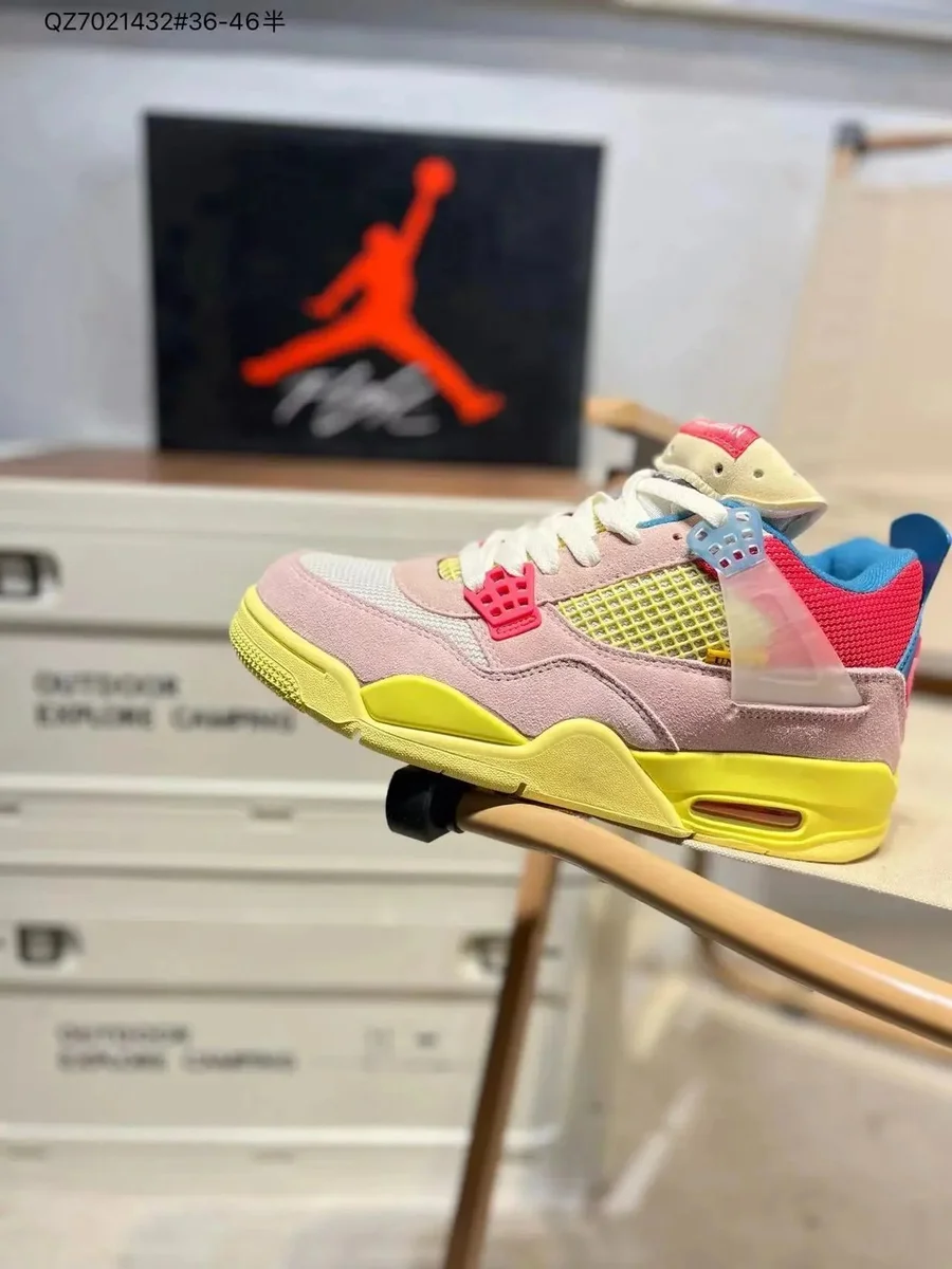 Nike Air Jordan 4 'Triple Color' Sneakers