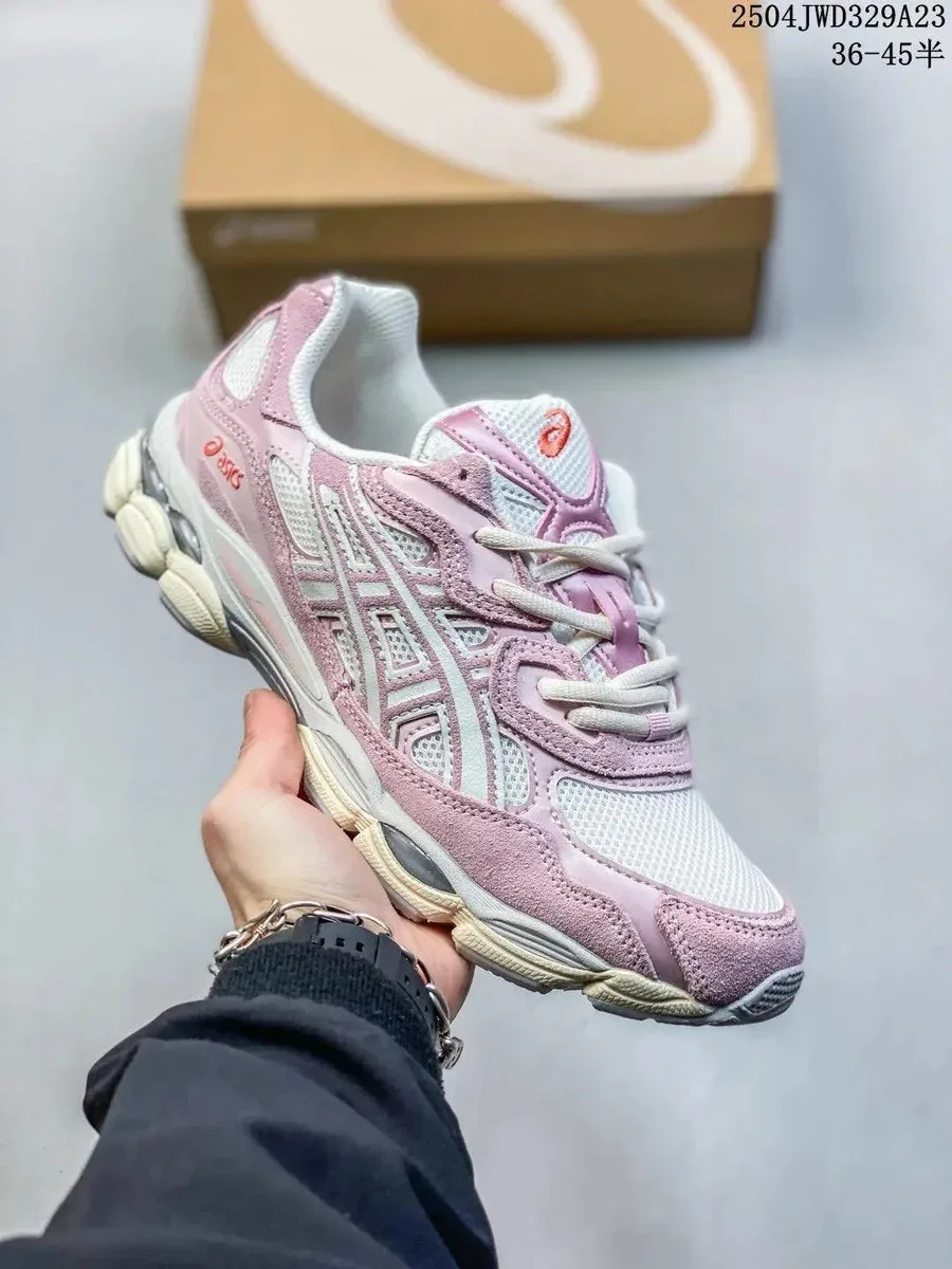 ASICS Gel-Nimbus 29 Pink Sneakers